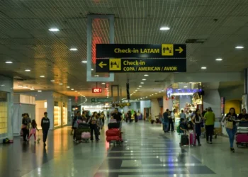 Aeroporto de Manaus registra alta no fluxo de passageiros e crescimento internacional dispara em 2026