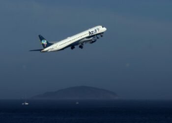 Governo zera PIS e Cofins sobre o combustível de aviação para conter alta do preço das passagens aéreas