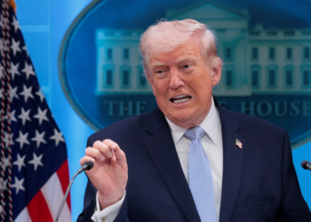 Trump adia ultimato contra o Irã por 2 semanas e sinaliza reabertura do Estreito de Ormuz