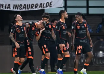 Corinthians derrota Platense na Libertadores na estreia de Diniz