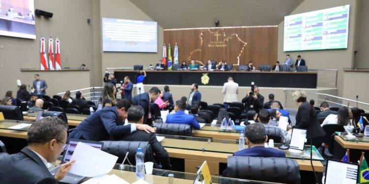 Aleam apresenta projeto com regras para eleição indireta no Amazonas; texto ainda será votado
