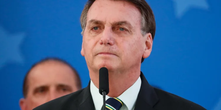 Datafolha: maioria dos brasileiros apoia prisão domiciliar de Bolsonaro e rejeita volta à Papuda