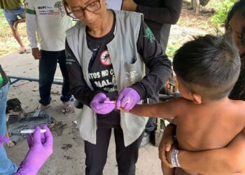 FVS-RCP fortalece enfrentamento à malária com capacitação e apoio a ações em território indígena no sul do Amazonas
