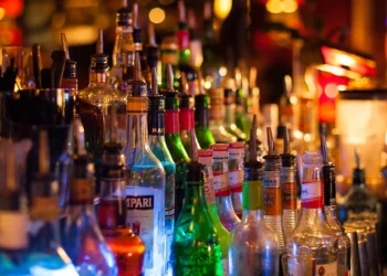 Síndrome rara faz corpo produzir álcool: pacientes ficam “bêbados” sem beber