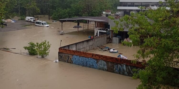 Manaus decreta situação de emergência por causa de chuvas intensas; medida vale por 180 dias