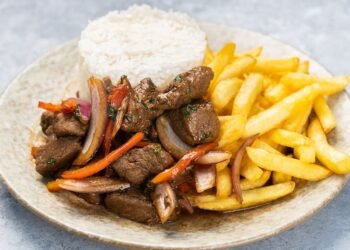 Como a guerra no Irã pode causar inflação na comida do Brasil? Entenda efeito da alta do petróleo