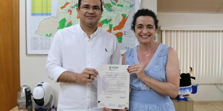 FMT-HVD recebe licença para primeiro criadouro científico de escorpiões do Amazonas  