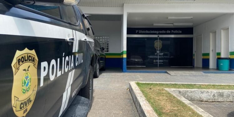 Dupla é presa suspeita de aplicar golpes com moeda falsa em Manaus