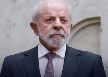 Lula critica escolas cívico-militares ao sancionar novo Plano de Educação: “Brasil não precisa desse modelo”