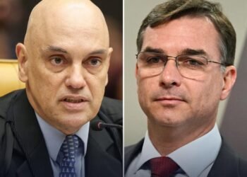 Moraes manda PF investigar Flávio Bolsonaro por possível injúria contra Lula