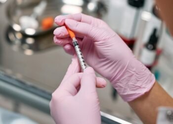 Em seis meses, Brasil importou insumos suficientes para produzir 25 milhões de doses de tirzepatida manipulada; Anvisa quer endurecer regras