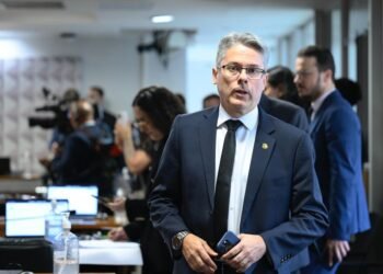 CPI do Crime Organizado rejeita relatório que pedia indiciamento de Toffoli, Moraes, Gilmar e Gonet