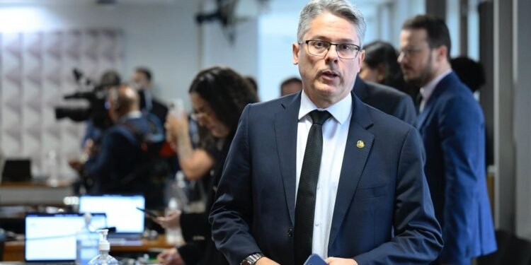 CPI do Crime Organizado rejeita relatório que pedia indiciamento de Toffoli, Moraes, Gilmar e Gonet