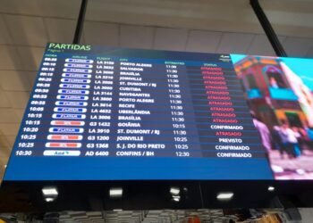 Voos em Congonhas e em Guarulhos são retomados após falha geral no controle de tráfego aéreo em SP