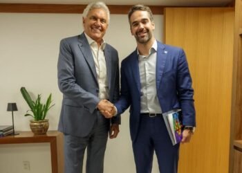 Tem todas as condições para governar o país’, diz Leite sobre Caiado após primeiro encontro com presidenciável
