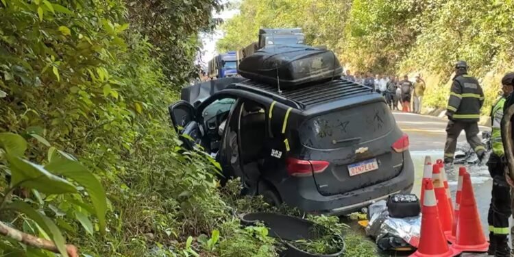 Passageira que morreu em acidente na BR-174 estava em táxi com destino a Manaus