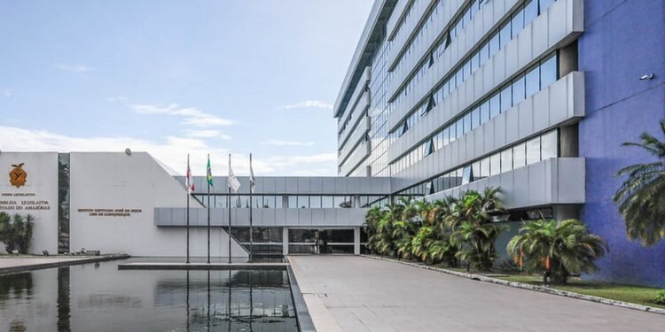 Parlamentares registram alta taxa de ausências nas sessões da Aleam em 2026