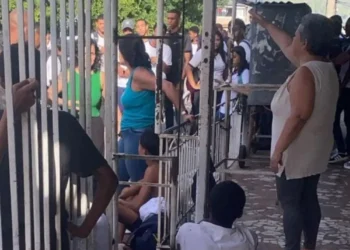 Explosão em escola da Baixada Fluminense deixa adolescentes feridos e provoca correria