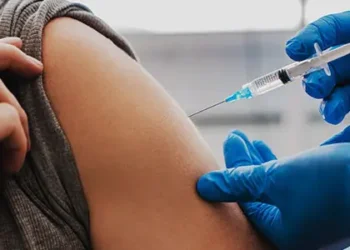 Erro grave em posto de saúde faz pacientes receberem água destilada no lugar da vacina da gripe
