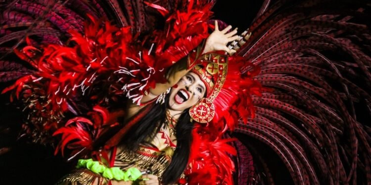 Noite da Cunhã-Poranga’ reúne Isabelle Nogueira e ex-cunhãs no Sambódromo de Manaus
