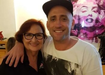 Dona Déa diz que não assistiu ao final de musical de Paulo Gustavo para ‘não sofrer mais’