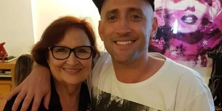 Dona Déa diz que não assistiu ao final de musical de Paulo Gustavo para ‘não sofrer mais’