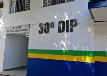 Mulher agride jovem e profere ofensas homofóbicas em Manaus