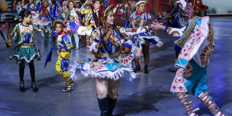 Festival Folclórico do Amazonas tem início com apresentações dos grupos da categoria Bronze em Manaus