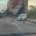 Acidente na Avenida Djalma Batista termina com carro capotado