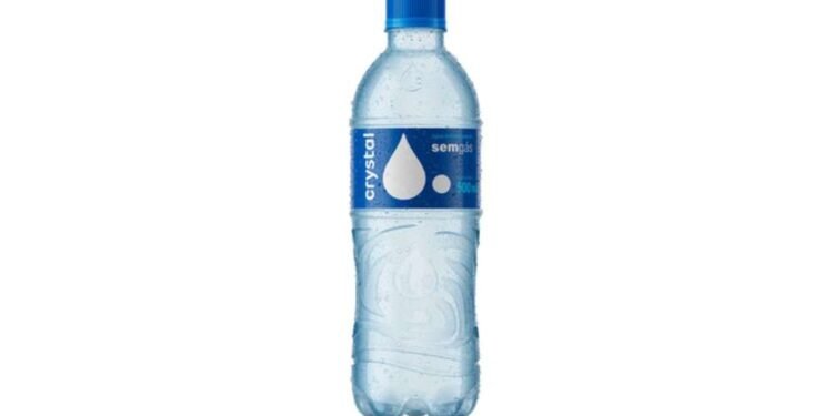 Água Crystal: veja como identificar lote contaminado e em quais cidades ele foi comercializado