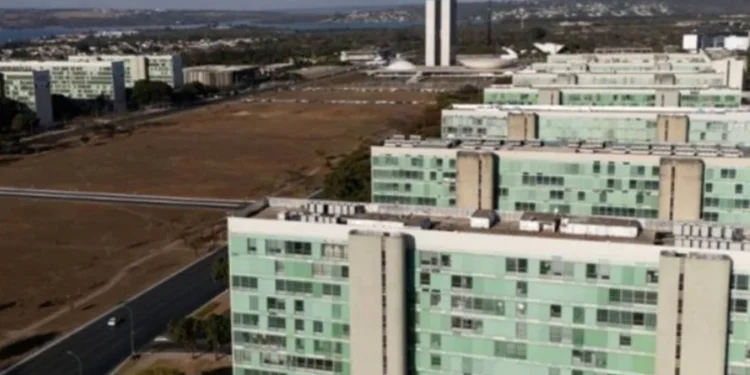 Governo Lula fala sobre ponto facultativo em jogos do Brasil na Copa