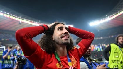 Real Madrid anuncia contratação de Cucurella, lateral ex-Barcelona