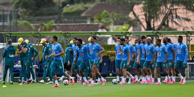 Ancelotti testa Brasil com três zagueiros e Igor Thiago no ataque