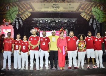 Curral do Garantido fecha temporada com emocionante Noite da Batucada