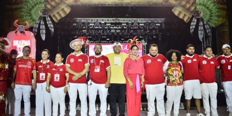 Curral do Garantido fecha temporada com emocionante Noite da Batucada