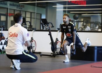 Neymar passa por exames, e CBF fala em “boa evolução”