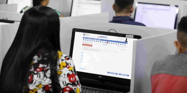 Manaus abre inscrições para Provão Eletrônico do Ensino Fundamental e Médio; veja como participar