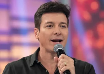 Aposentada processa Rodrigo Faro e pede indenização após propaganda