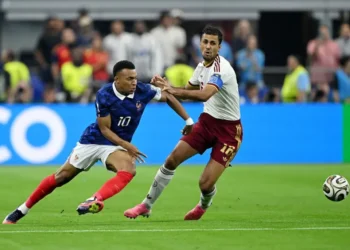 França e Espanha lutam por uma vaga na final da Copa do Mundo. Siga