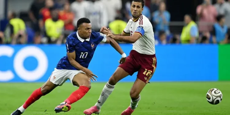 França e Espanha lutam por uma vaga na final da Copa do Mundo. Siga