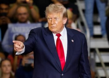 Governo Trump alega que Brasil interfere na economia dos EUA e prorroga sanções por 1 ano