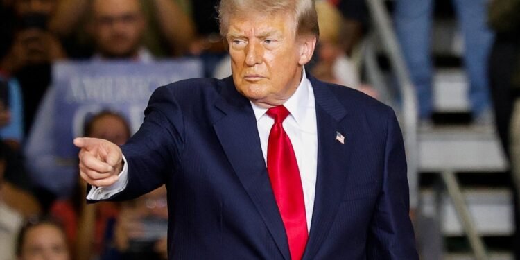 Governo Trump alega que Brasil interfere na economia dos EUA e prorroga sanções por 1 ano