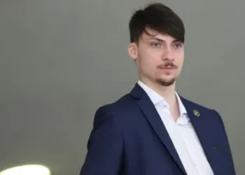Jair Renan Bolsonaro anuncia pré-candidatura a deputado federal por SC