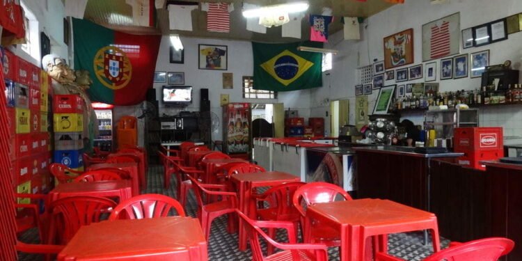 Ameaça ao bar do Armando mobiliza defesa da memória de Manaus
