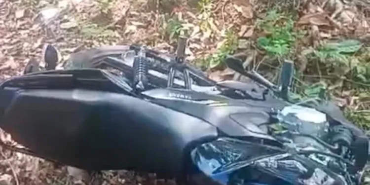 Idoso morre após perder controle de motocicleta e bater em árvore na estrada do Amazonas