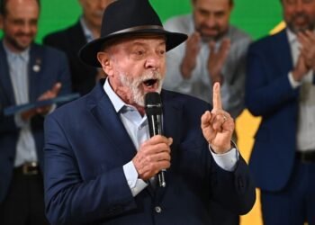 Lula ironiza suposto apoio de Rubio a Flávio Bolsonaro: ‘Vamos derrotar todos’