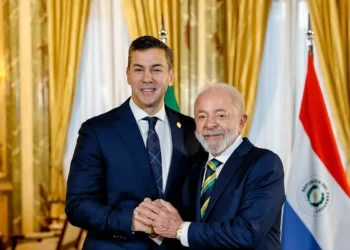 Após fala de Lula sobre guerra, Paraguai convoca embaixador brasileiro