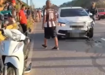 Trabalhador morre após colisão entre moto e carro na avenida das Flores, em Manaus; vídeo