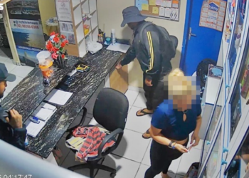 Dupla assalta hotel no Centro de Manaus; prejuízo é de mais de R$ 20 mil