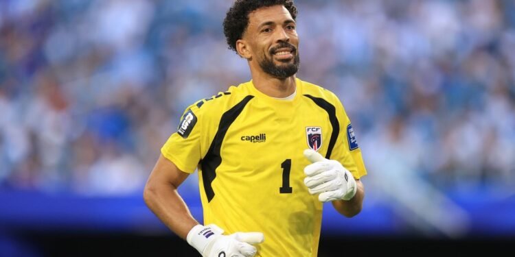 Anunciado pelo Colo-Colo, Vozinha se aproxima de acerto com clube do Marrocos